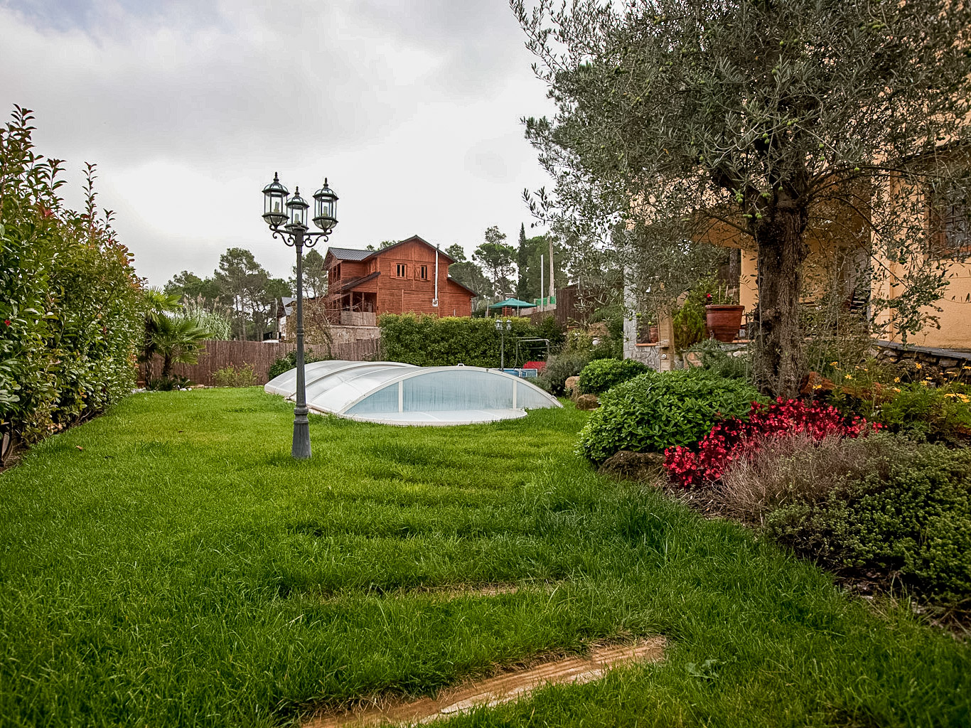 paisatgisme-paisajismo-jardineria-barcelona-igualada-vilafranca-penedes-capellades-catalunya-cal-tino-garden-jardi-desnivells