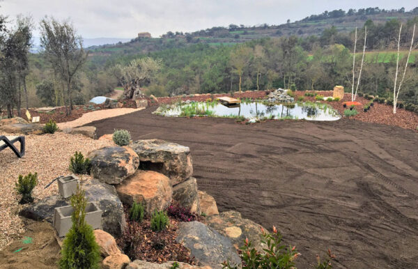 Construccio-de-_jardins-i-espais-600x386