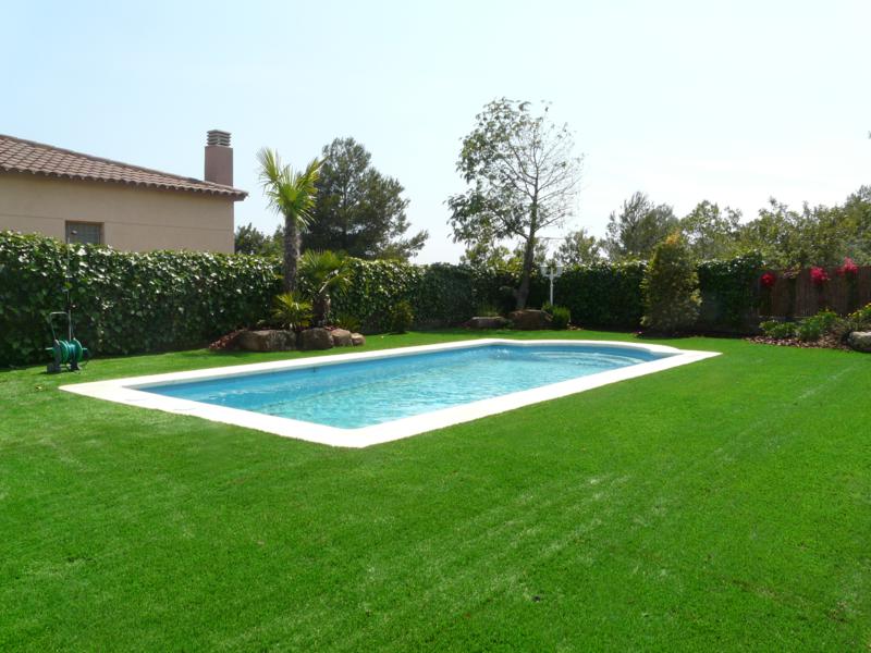 Después — De entorno de piscina a zona exterior completa